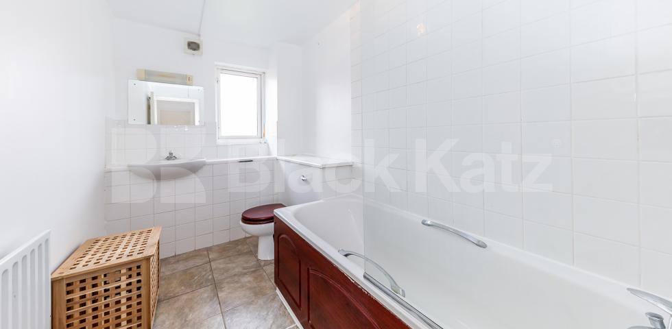 			UNDER OFFER!, 4 Bedroom, 1 bath, 1 reception House			 Bunning Way, CALEDONIAN ROAD - KINGS CROSS